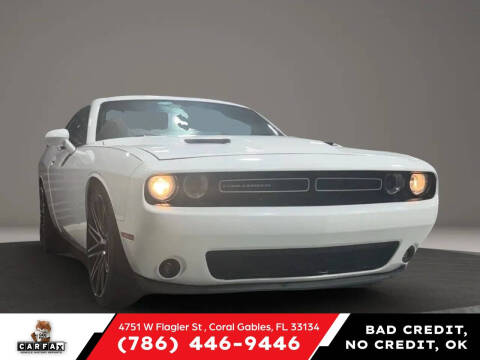 2015 Dodge Challenger SXT Plus