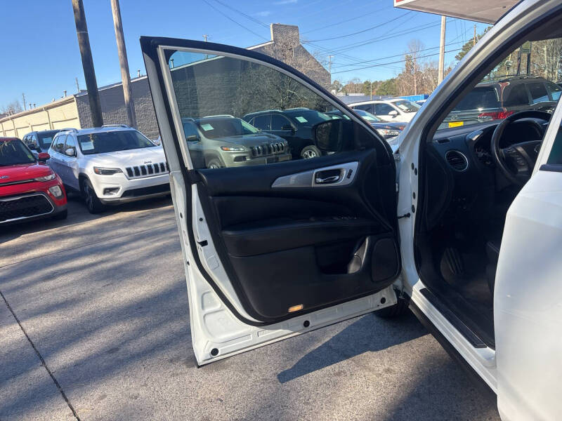 2020 Nissan Pathfinder SL