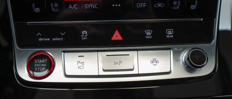 2023 Audi SQ8 4.0T quattro Premium Plus