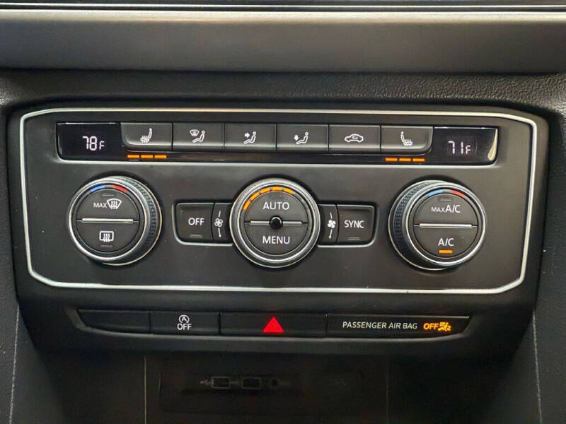 2020 Volkswagen Atlas Cross Sport SE 4Motion