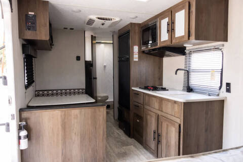 2020 Prime Time Mfg. Avenger LT