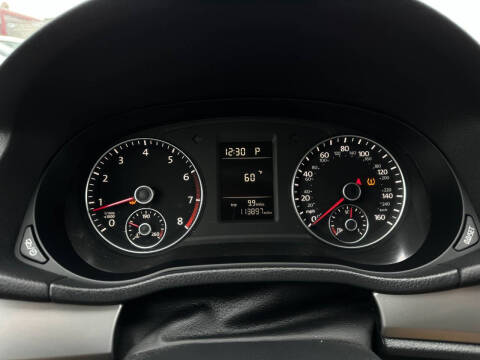 2015 Volkswagen Passat 1.8T Limited Edition