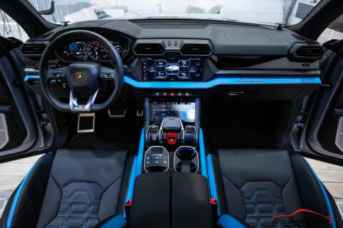 2025 Lamborghini Urus SE
