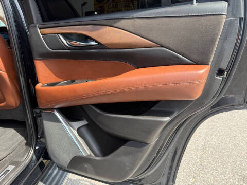 2016 Cadillac Escalade Luxury Collection