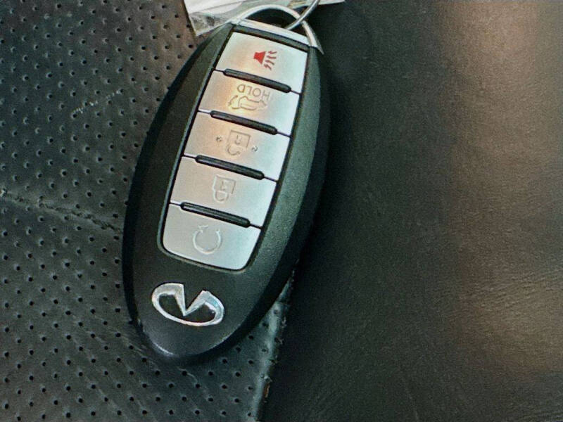 2016 Infiniti QX80