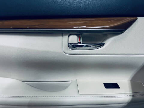 2015 Lexus ES 300h