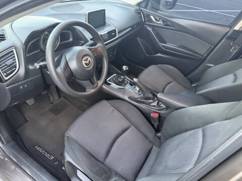 2016 Mazda MAZDA3 i Sport