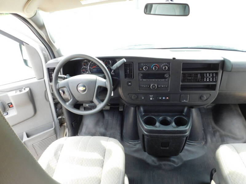 2021 Chevrolet Express LS 3500