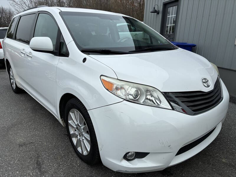 2013 Toyota Sienna XLE 7-Passenger