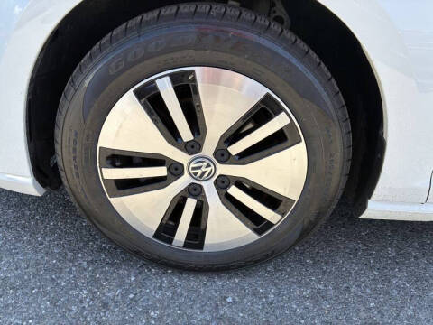 2019 Volkswagen e-Golf SE