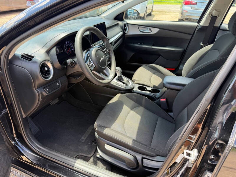 2023 Kia Forte LX