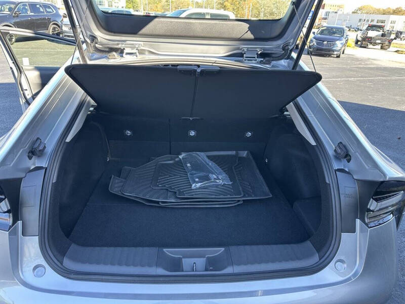 2024 Toyota Prius Prime SE