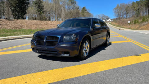 2006 Dodge Magnum for sale at Global Imports Auto Sales in Buford GA