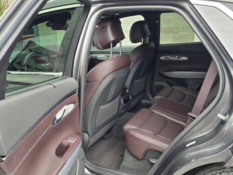 2023 Genesis GV70 2.5T Standard