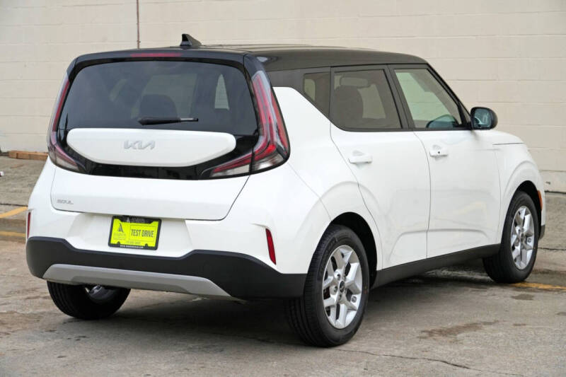 2025 Kia Soul S