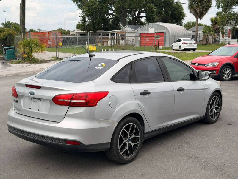 2017 Ford Focus S