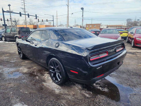 2022 Dodge Challenger SXT