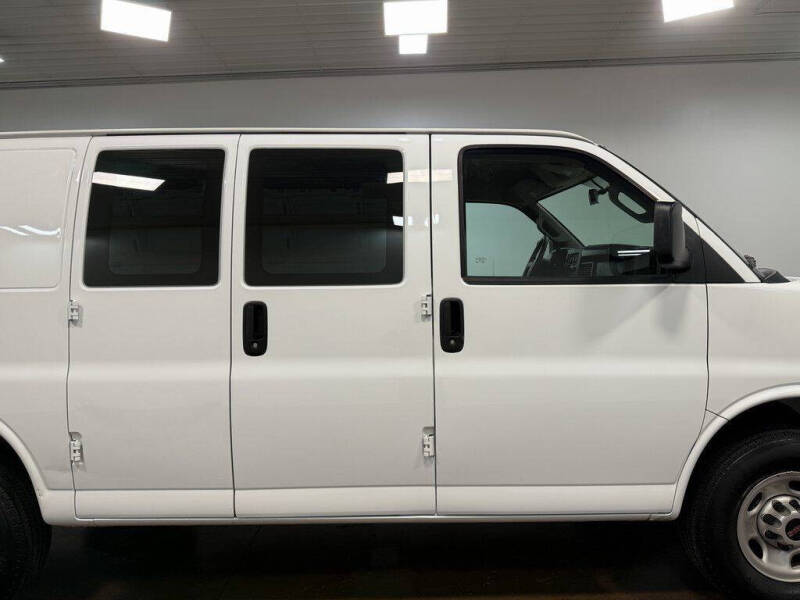 2024 GMC Savana 2500