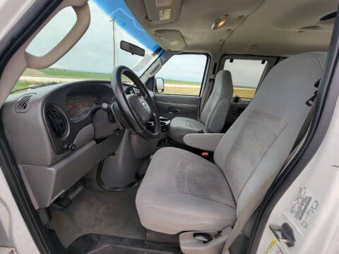 2006 Ford E-Series E-350 SD XLT