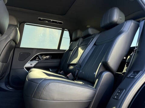 2024 Land Rover Range Rover P400 SE LWB