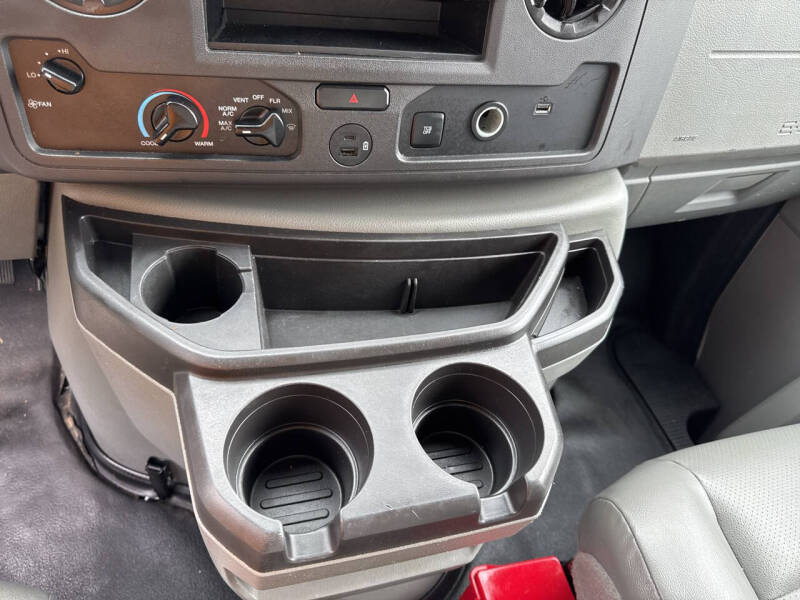 2024 Ford E-Series E-350 SD
