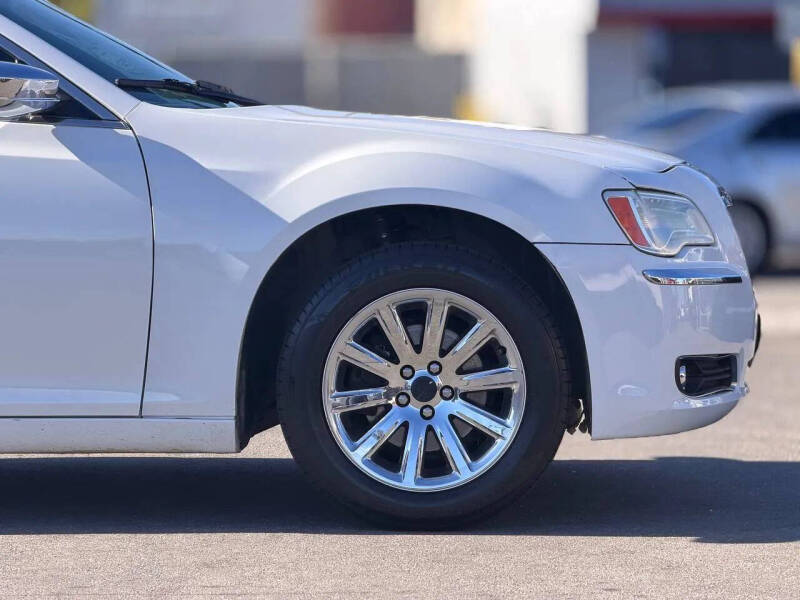 2012 Chrysler 300 Limited