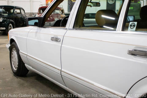 1991 Mercedes-Benz 560-Class 560 SEL