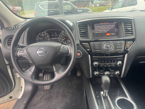 2020 Nissan Pathfinder S