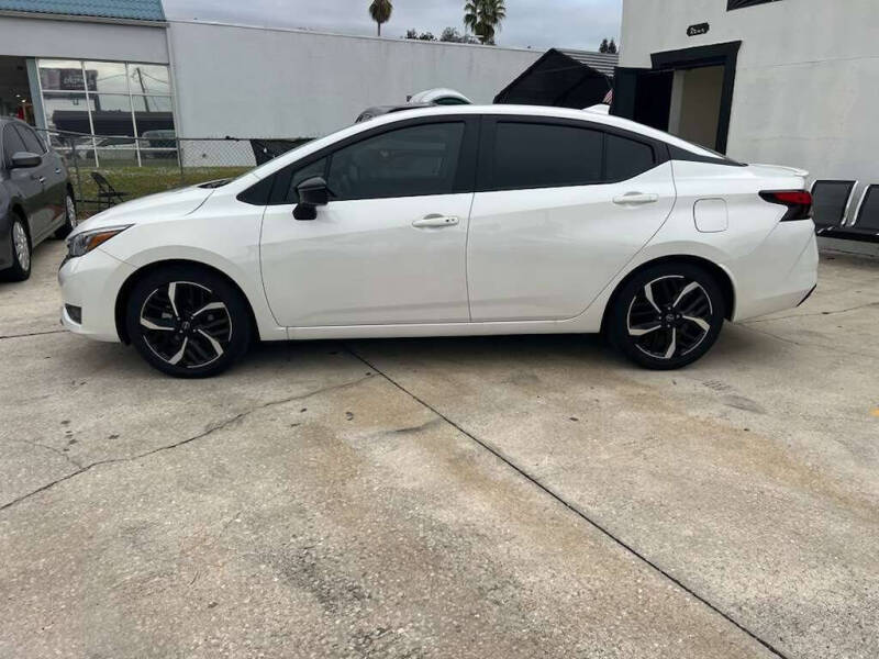 2025 Nissan Versa SR