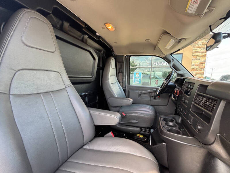 2020 Chevrolet Express 2500