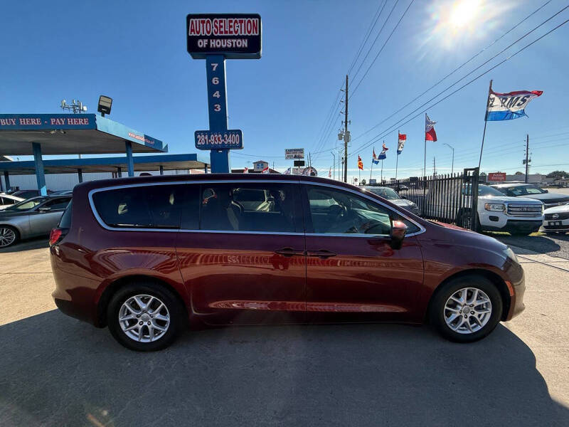 2017 Chrysler Pacifica Touring