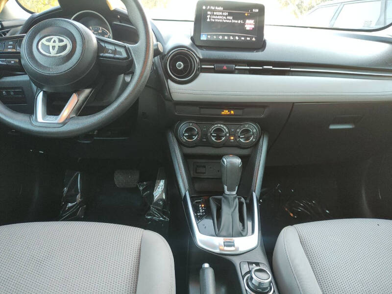 2019 Toyota Yaris LE