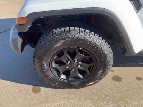 2022 Jeep Gladiator Sport