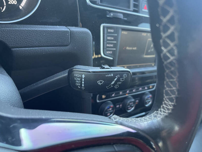 2016 Volkswagen Golf R 4Motion