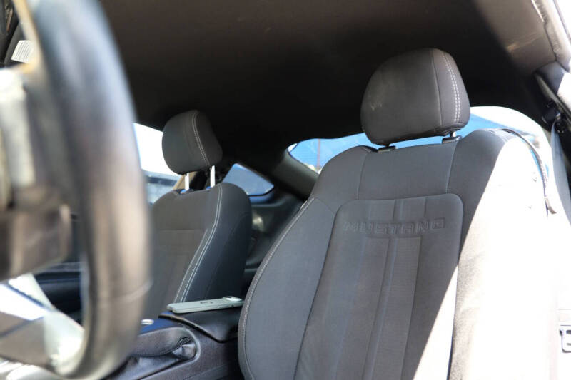 2020 Ford Mustang