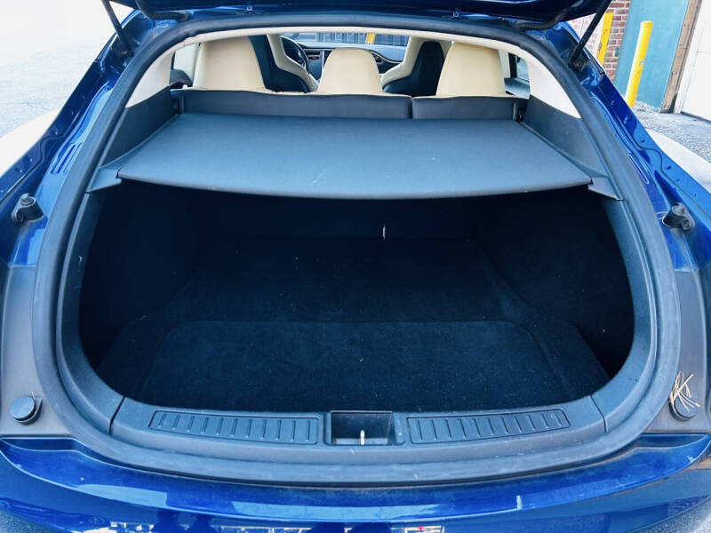 2015 Tesla Model S 85D