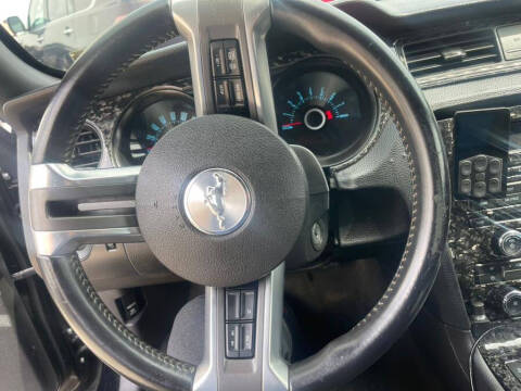 2013 Ford Mustang V6 Premium