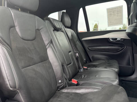 2017 Volvo XC90 T6 R-Design