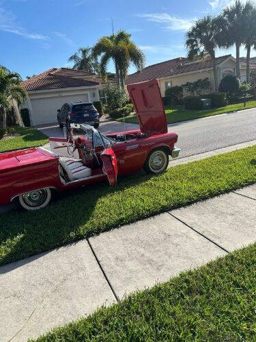 1957 Ford Thunderbird