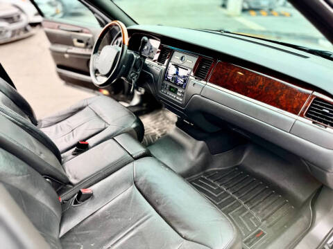 2008 Lincoln Town Car Signature Limited