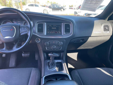 2017 Dodge Charger SE