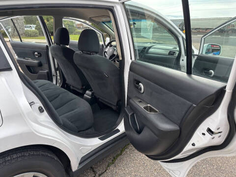 2010 Nissan Versa 1.8 S