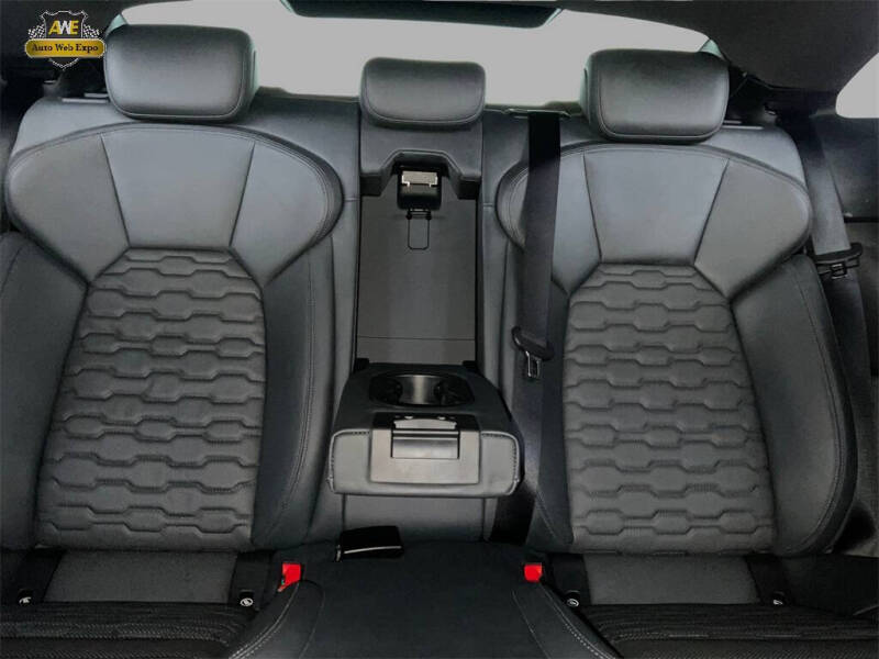 2023 Audi e-tron GT quattro Premium Plus