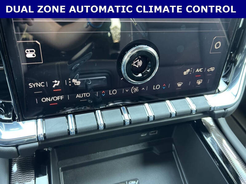 2025 GMC Yukon Elevation