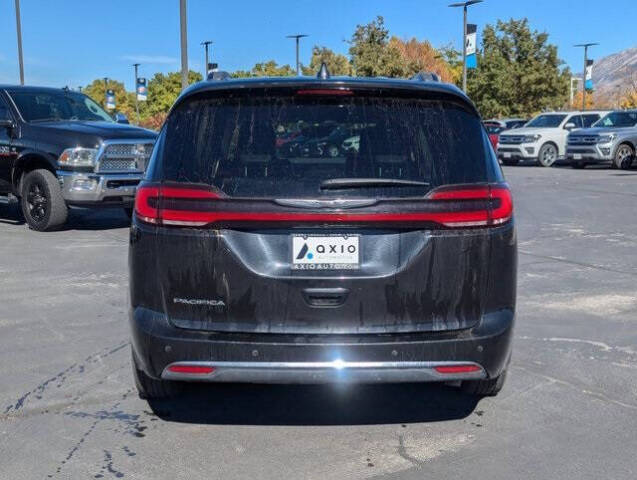 2022 Chrysler Pacifica for sale at Axio Auto Boise in Boise, ID