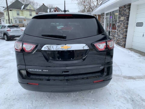 2017 Chevrolet Traverse LT