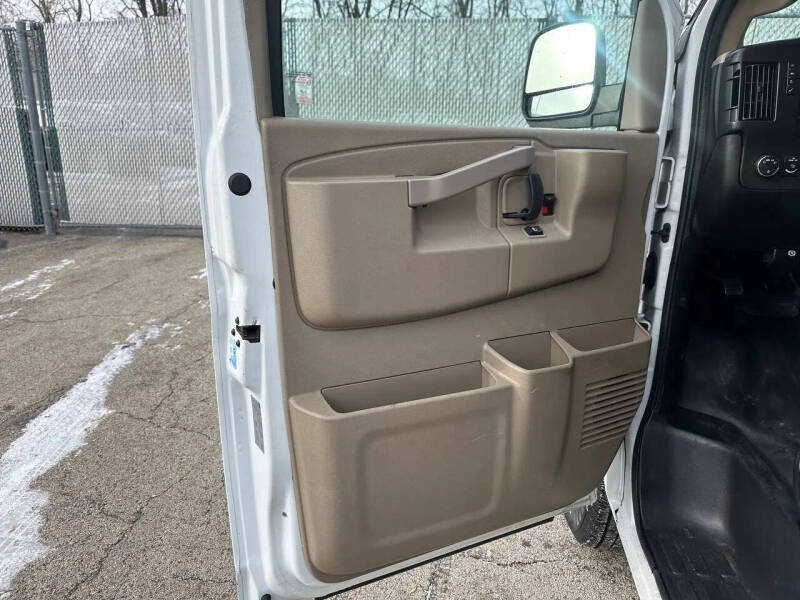 2017 Chevrolet Express 2500