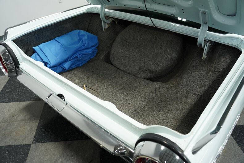 1963 Ford Thunderbird