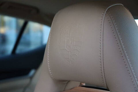 2016 Porsche Panamera Edition