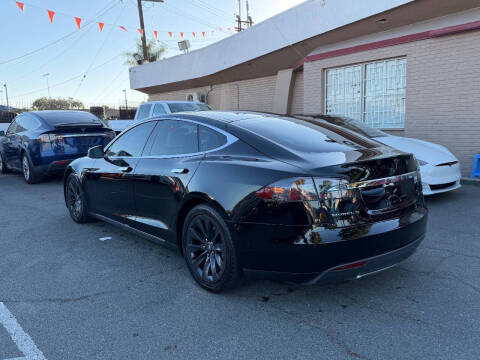 2015 Tesla Model S 70